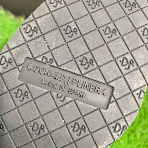 Donald J. Pliner Slingback Woven Wedge Sandals. - Picture 11 of 11